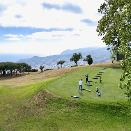 ホリデーパーク Palheiro Village 5*