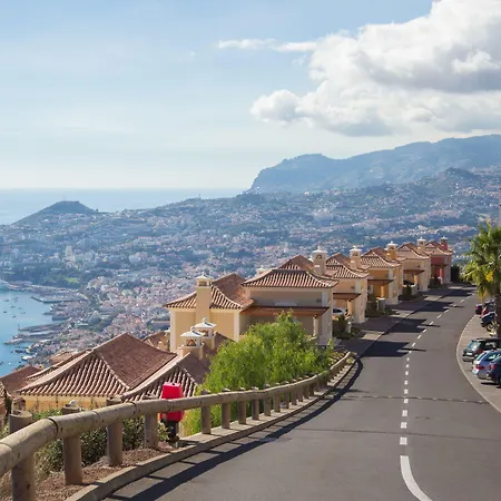 ホリデーパーク Palheiro Village