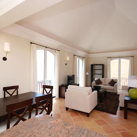 ホリデーパーク Palheiro Village